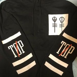twenty one pilots hoodie(josh & tyler clique logo)